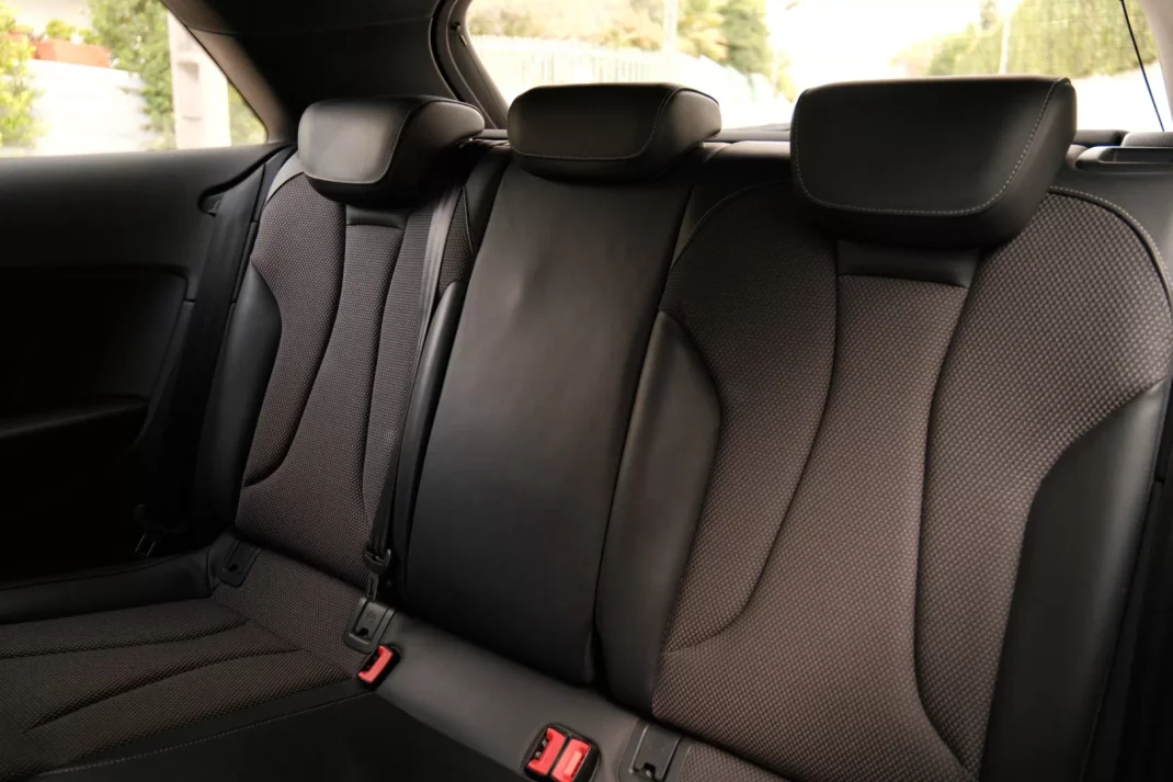 Audi A3 2017 - 19500 EUR, 163000 km - AUTO.MOTO.pt - 163000km - foto 8 de 10
