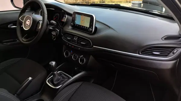 Fiat Tipo 2020 - 10500 EUR, 137000 km - 137000km - foto 25 de 36