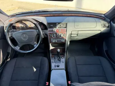 Mercedes-Benz C 250 1998 - 5500 EUR, 295879 km - AUTO.MOTO.pt - 295879km - foto 11 de 15