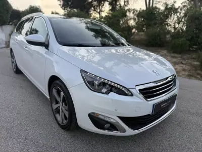 Peugeot 308 SW 2016 - 11699 EUR, 100000 km - AUTO.MOTO.pt - 100000km - foto 3 de 18