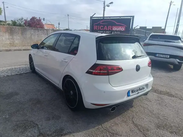 Volkswagen Golf 2014 - 17500 EUR, 162848 km - AUTO.MOTO.pt - 162848km - foto 50 de 57