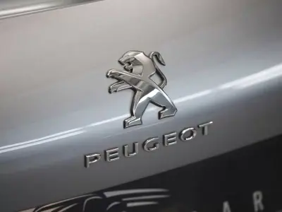 Peugeot 308 SW 2021 - 20990 EUR, 63870 km - AUTO.MOTO.pt - 63870km - foto 12 de 23