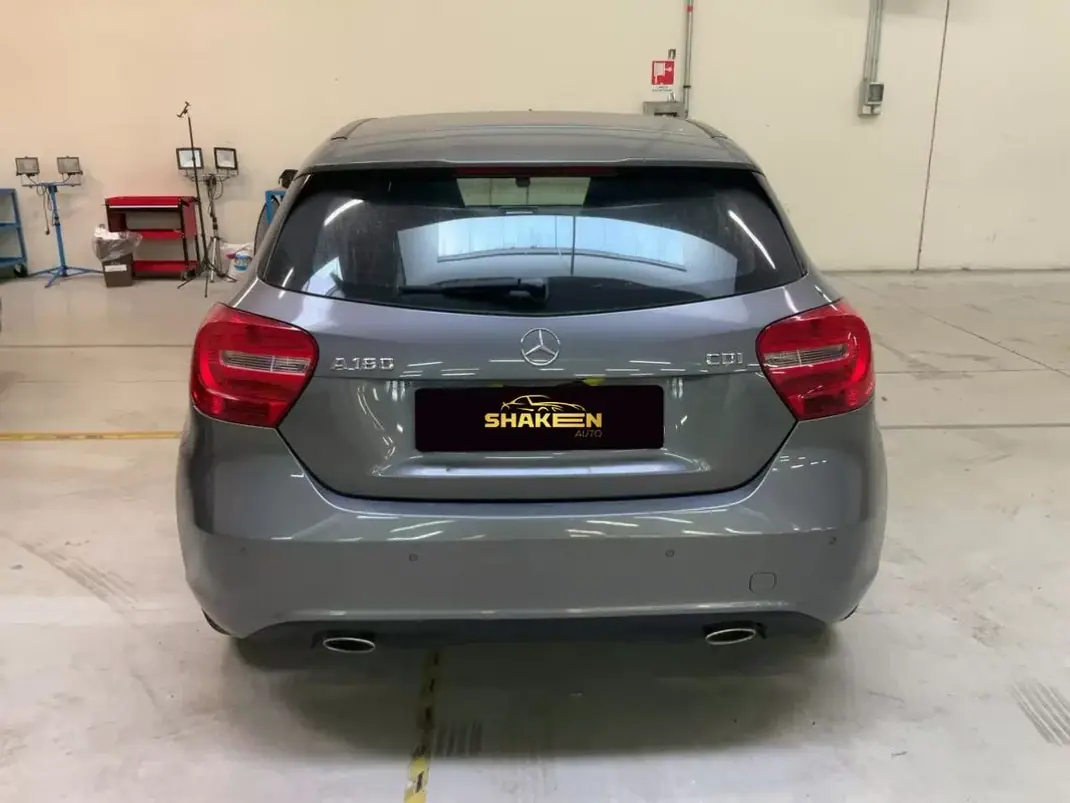 Mercedes-Benz A 180 2015 - 14750 EUR, 170122 km - 170122km - foto 4 de 8