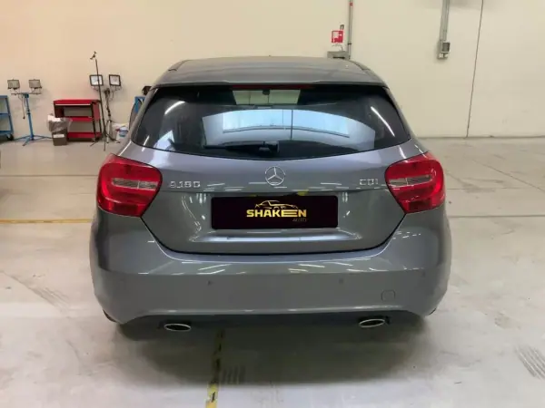 Mercedes-Benz A 180 2015 - 14750 EUR, 170122 km - AUTO.MOTO.pt - 170122km - foto 4 de 8