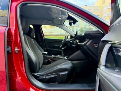 Peugeot 2008 2022 - 15890 EUR, 59850 km - AUTO.MOTO.pt - 59850km - foto 5 de 38