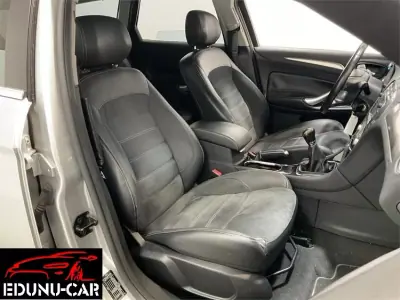 Ford Mondeo SW 2010 - 5999 EUR, 210000 km - AUTO.MOTO.pt - 210000km - foto 8 de 12