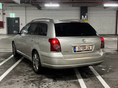 Toyota Avensis 2008 - 6000 EUR, 290100 km - AUTO.MOTO.pt - 290100km - foto 3 de 10