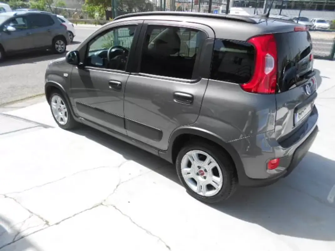 Fiat Panda 2024 - 12900 EUR, 19045 km - AUTO.MOTO.pt - 19045km - foto 4 de 13