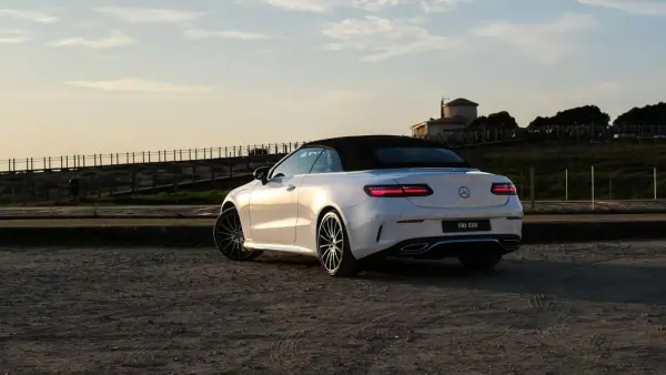 Mercedes-Benz E 220 2018 - 49000 EUR, 103000 km - AUTO.MOTO.pt - 103000km - foto 9 de 21