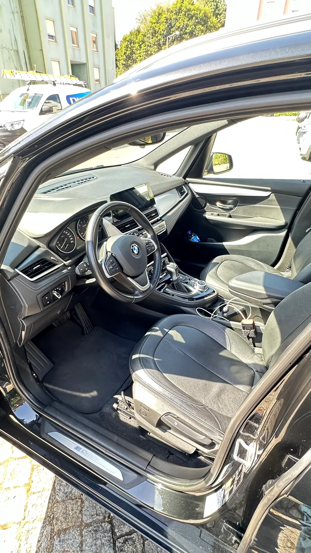 BMW 225xe Active Tourer 2016 - 17000 EUR, 116000 km - AUTO.MOTO.pt - 116000km - foto 11 de 14