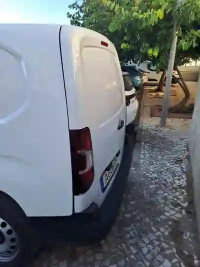 Citroën Berlingo 2021 - 10000 EUR, 170000 km - AUTO.MOTO.pt - 170000km - foto 8 de 8