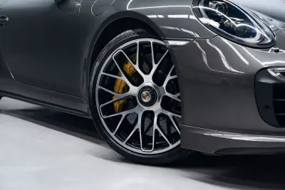 Porsche 991 2015 - 149950 EUR, 52000 km - AUTO.MOTO.pt - 52000km - foto 4 de 51