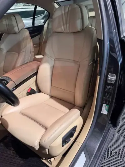 BMW 740 2014 - 21900 EUR, 306500 km - AUTO.MOTO.pt - 306500km - foto 47 de 55