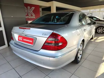 Mercedes-Benz E 220 2003 - 5500 EUR, 500000 km - AUTO.MOTO.pt - 500000km - foto 11 de 37