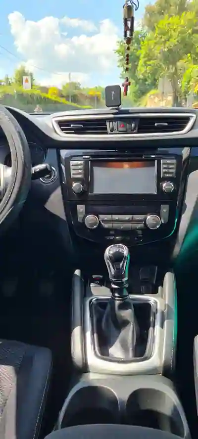 Nissan Qashqai 2016 - 13800 EUR, 155000 km - AUTO.MOTO.pt - 155000km - foto 4 de 10