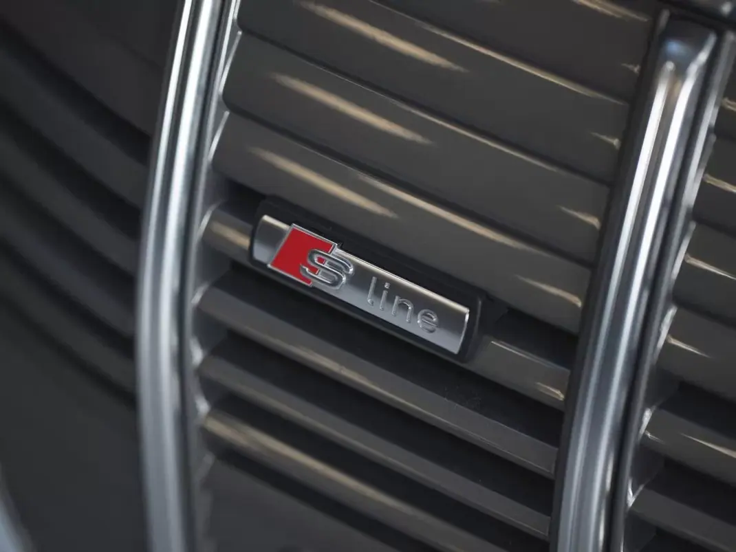 Audi e-tron 2020 - 38990 EUR, 25000 km - AUTO.MOTO.pt - 25000km - foto 12 de 30