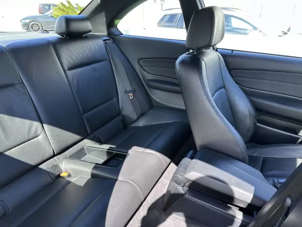 BMW 120 2009 - 9900 EUR, 220000 km - AUTO.MOTO.pt - 220000km - foto 56 de 60