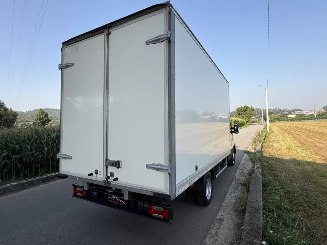 Iveco Daily 2019 - 28990 EUR, 175000 km - 175000km - foto 9 de 27