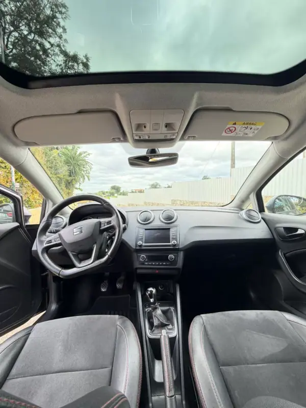 SEAT Ibiza 2015 - 11900 EUR, 143361 km - AUTO.MOTO.pt - 143361km - foto 7 de 10