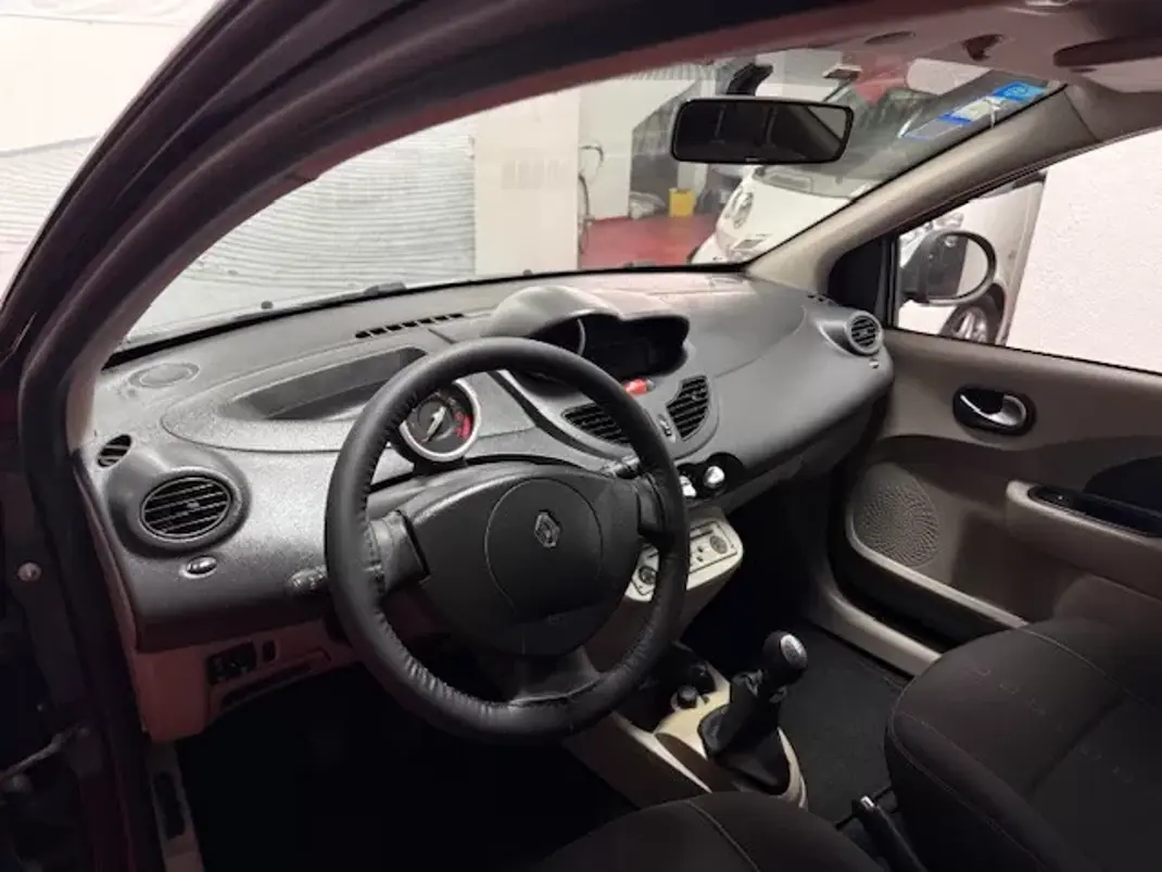 Renault Twingo 2008 - 5250 EUR, 105000 km - AUTO.MOTO.pt - 105000km - foto 23 de 31