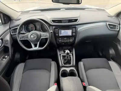 Nissan Qashqai 2018 - 18990 EUR, 111000 km - AUTO.MOTO.pt - 111000km - foto 17 de 39