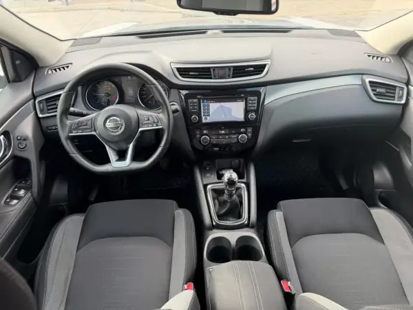 Nissan Qashqai 2018 - 18990 EUR, 111000 km - AUTO.MOTO.pt - 111000km - foto 17 de 39