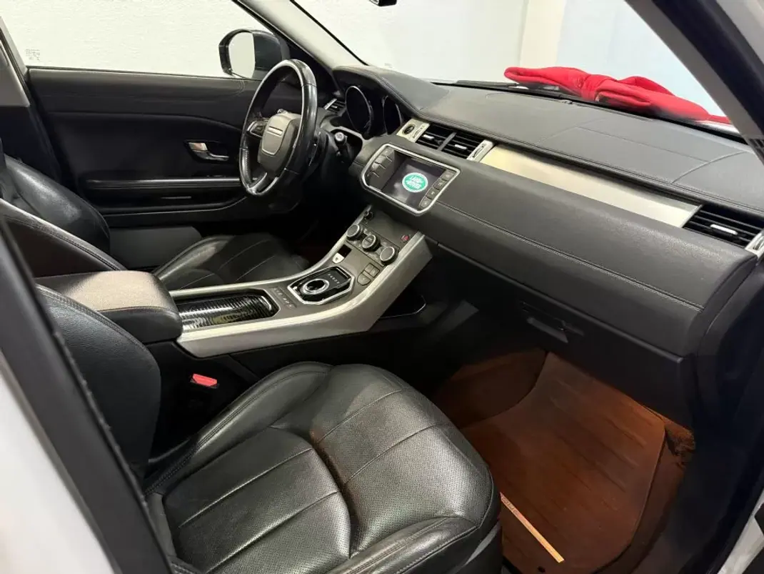 Land Rover Range Rover Evoque 2017 - 22950 EUR, 113405 km - AUTO.MOTO.pt - 113405km - foto 14 de 30