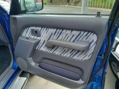 Toyota Land Cruiser 1997 - 24500 EUR, 135000 km - AUTO.MOTO.pt - 135000km - foto 23 de 24