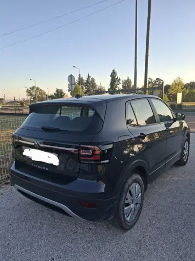 Volkswagen T-Cross 2021 - 185 EUR, 39123 km - AUTO.MOTO.pt - 39123km - foto 10 de 23