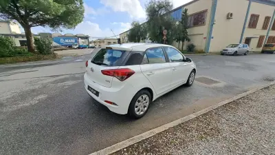 Hyundai i20 2018 - 9980 EUR, 134296 km - AUTO.MOTO.pt - 134296km - foto 4 de 43