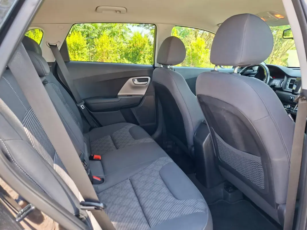 Kia Niro 2019 - 17900 EUR, 74459 km - 74459km - foto 19 de 26