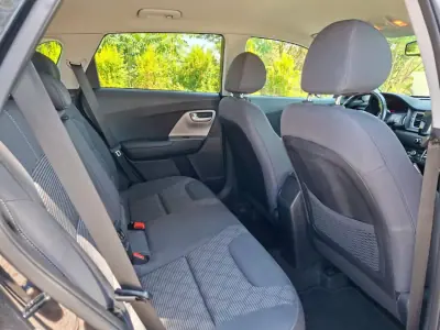 Kia Niro 2019 - 17900 EUR, 74459 km - 74459km - foto 19 de 26