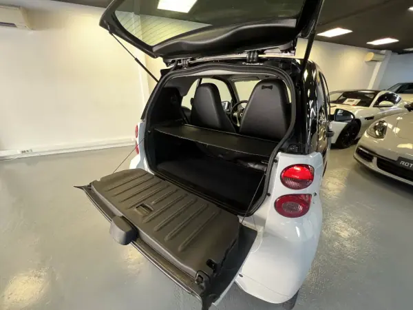 Smart ForTwo Coupé 2013 - 7990 EUR, 165000 km - AUTO.MOTO.pt - 165000km - foto 45 de 47
