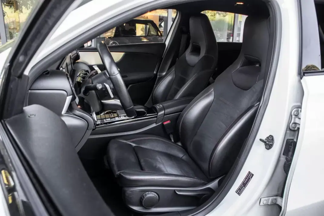 Mercedes-Benz A 180 2019 - 22990 EUR, 127098 km - AUTO.MOTO.pt - 127098km - foto 29 de 43