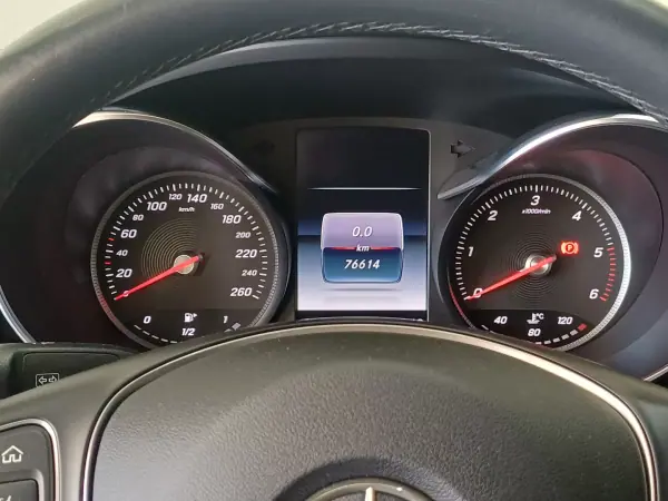 Mercedes-Benz C 220 2015 - 22490 EUR, 76614 km - 76614km - foto 6 de 15