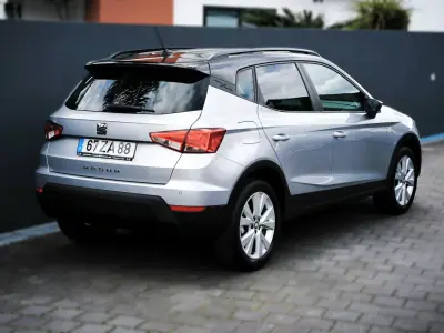 SEAT Arona 2019 - 13950 EUR, 46000 km - AUTO.MOTO.pt - 46000km - foto 3 de 48
