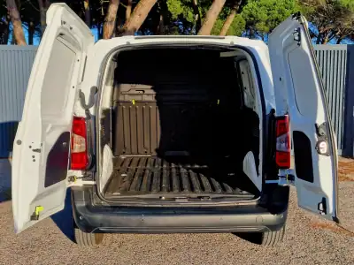 Opel COMBO 2022 - 15990 EUR, 55209 km - AUTO.MOTO.pt - 55209km - foto 10 de 15