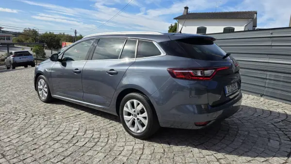Renault Mégane Sport Tourer 2019 — photo 3 of 38