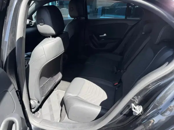 Mercedes-Benz A 180 2022 - 26900 EUR, 148000 km - AUTO.MOTO.pt - 148000km - foto 8 de 11