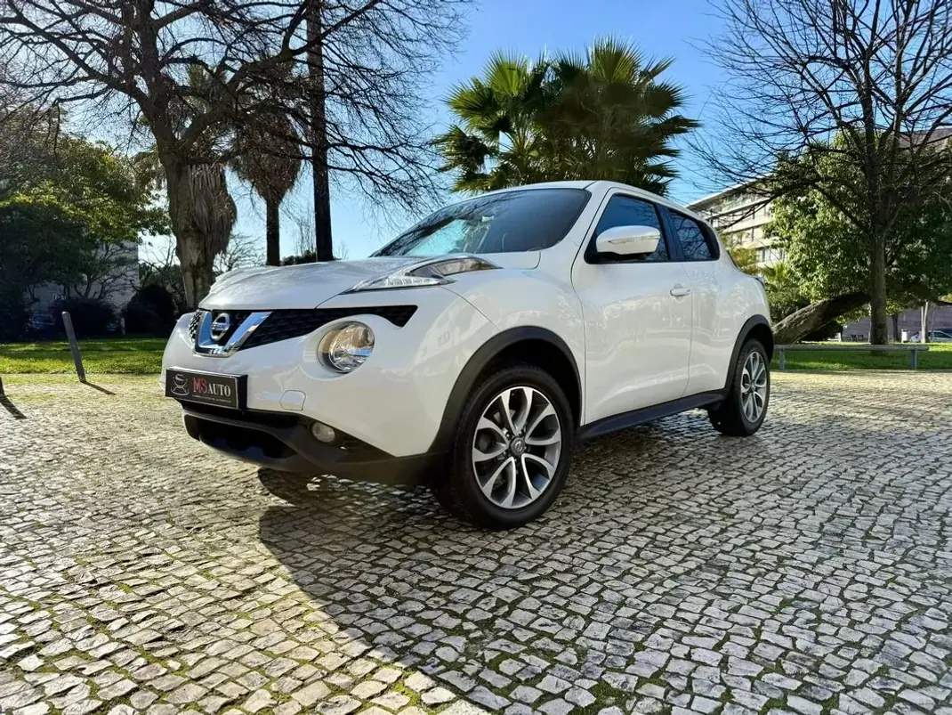 Nissan Juke 2014 - 9990 EUR, 165850 km - AUTO.MOTO.pt - 165850km - foto 1 de 40