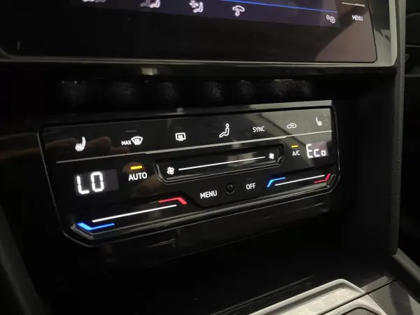 Volkswagen Arteon Shooting Brake 2021 - 27950 EUR, 91000 km - AUTO.MOTO.pt - 91000km - foto 31 de 41