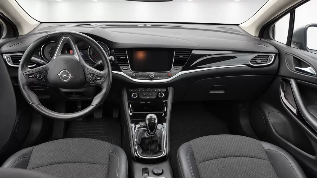Opel Astra 2015 - 4999 EUR, 249000 km - 249000km - foto 6 de 7