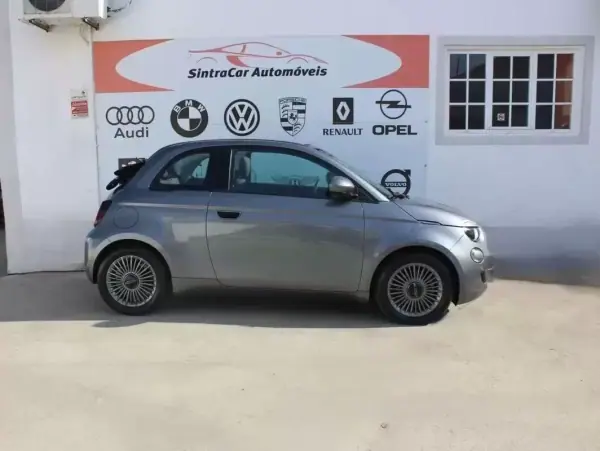 Fiat 500e C 2022 - 19980 EUR, 13651 km - AUTO.MOTO.pt - 13651km - foto 7 de 37