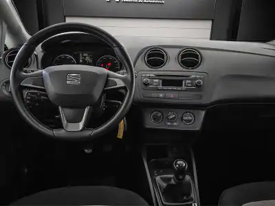 SEAT Ibiza 2015 - 11950 EUR, 80000 km - AUTO.MOTO.pt - 80000km - foto 10 de 60