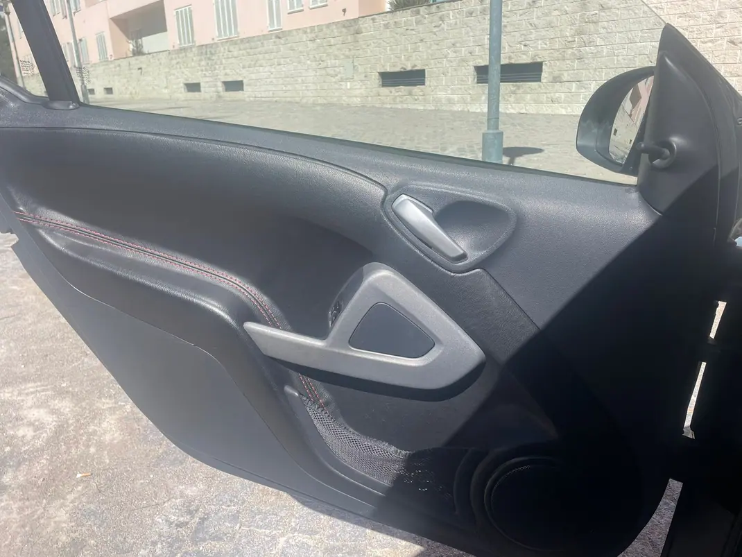 Smart ForTwo Coupé 2011 - 6750 EUR, 93999 km - AUTO.MOTO.pt - 93999km - foto 11 de 15