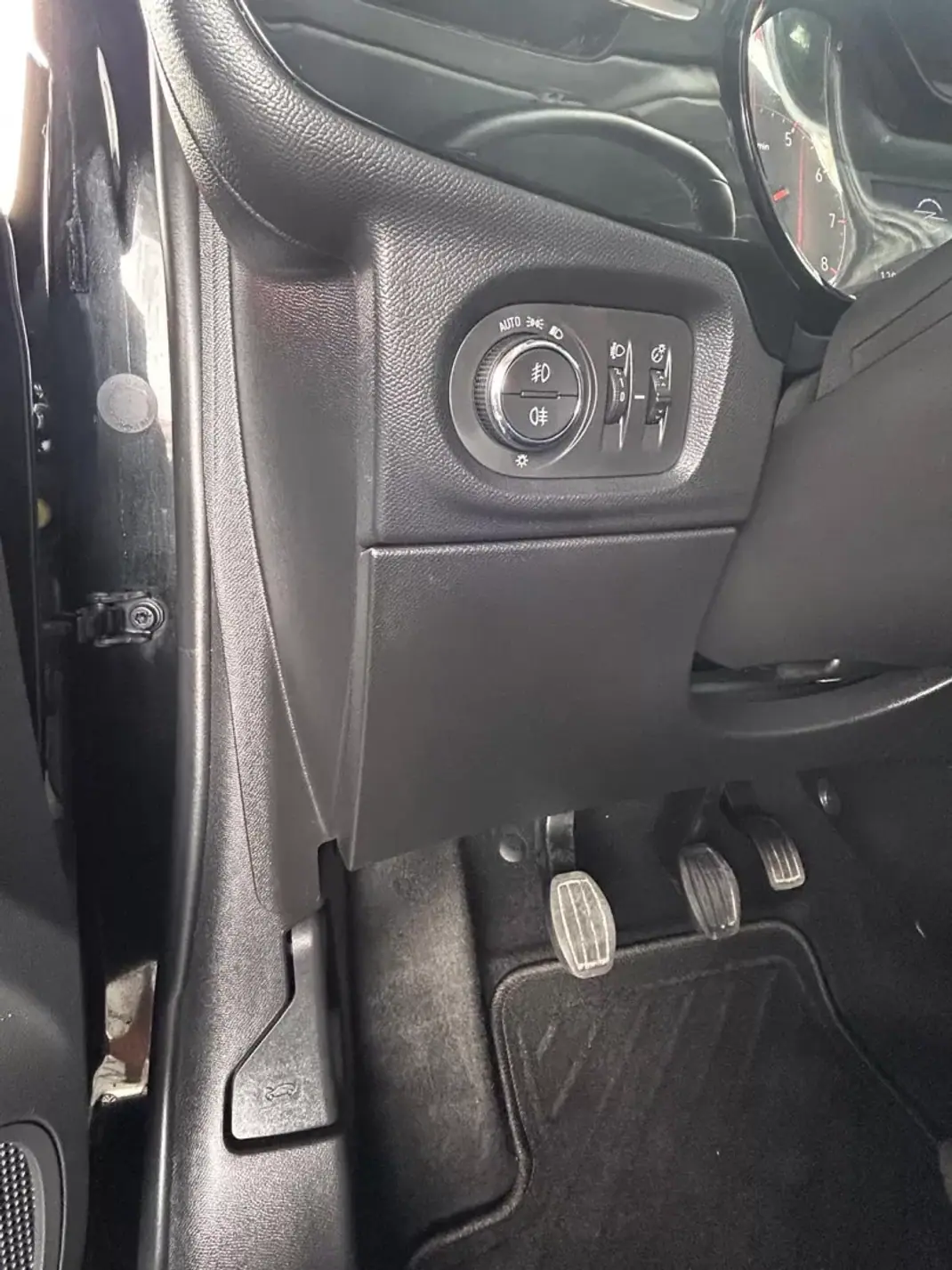 Opel Corsa 2022 - 14500 EUR, 129734 km - AUTO.MOTO.pt - 129734km - foto 13 de 23