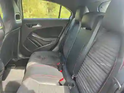 Mercedes-Benz A 180 2015 — photo 2 of 10