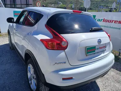 Nissan Juke 2013 - 9900 EUR, 175575 km - AUTO.MOTO.pt - 175575km - foto 13 de 27