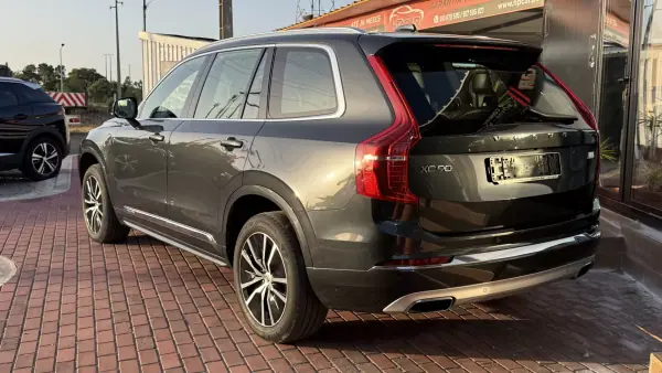 Volvo XC 90 2021 - 43990 EUR, 104000 km - AUTO.MOTO.pt - 104000km - foto 10 de 47