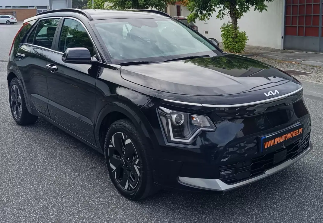 Kia e-Niro 2023 - 27490 EUR, 74100 km - 74100km - foto 3 de 19